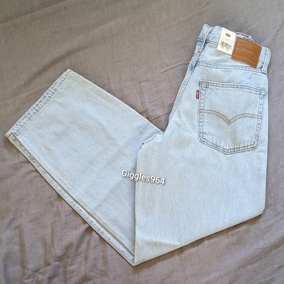 Levi's Baggy Dad Jeans in Light Sugar - Picture 11 of 12